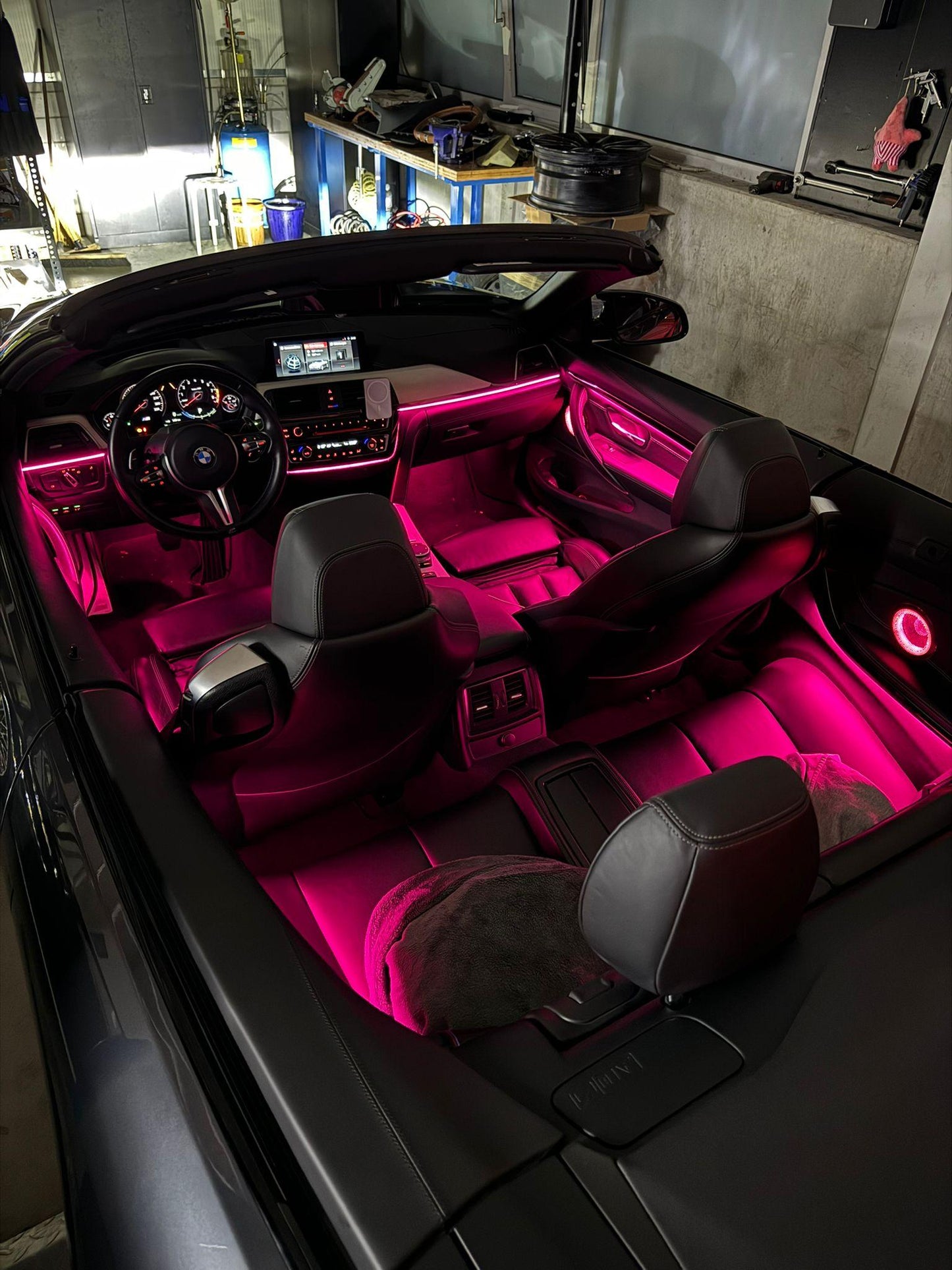 AuraDrive™ – Oppgrader Bilens Interiør med Ambient Lys