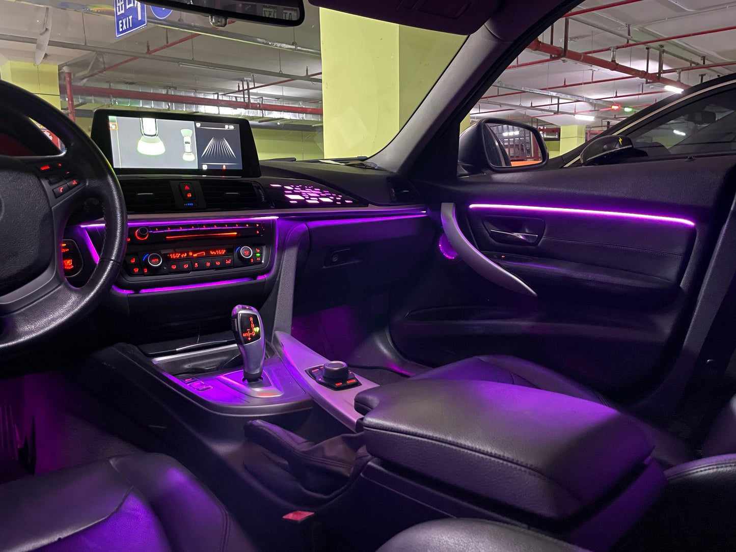 AuraDrive™ – Oppgrader Bilens Interiør med Ambient Lys